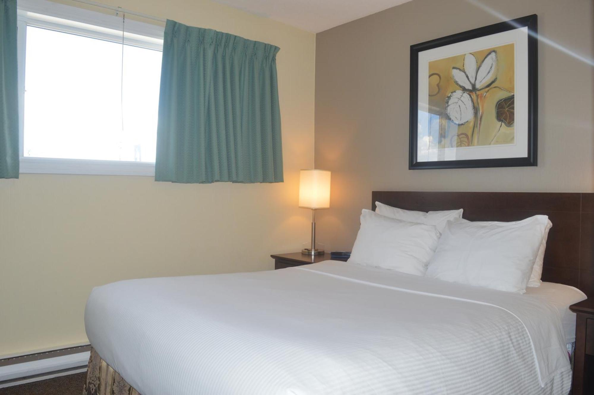 Siesta Suites Kelowna Eksteriør billede