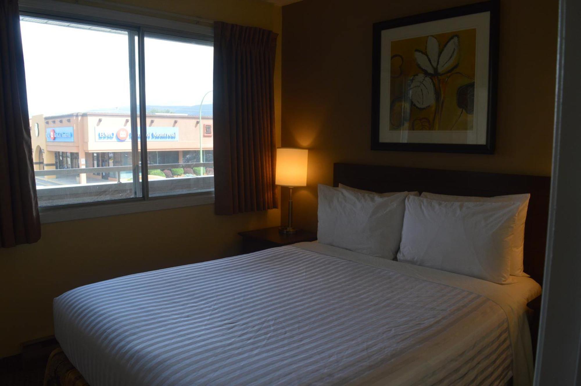 Siesta Suites Kelowna Eksteriør billede