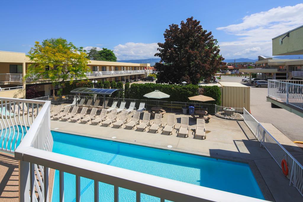 Siesta Suites Kelowna Eksteriør billede