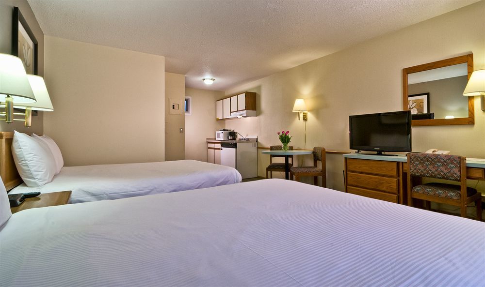 Siesta Suites Kelowna Eksteriør billede
