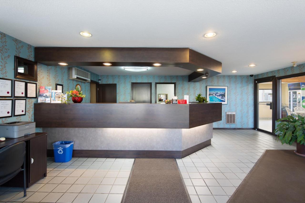 Siesta Suites Kelowna Eksteriør billede