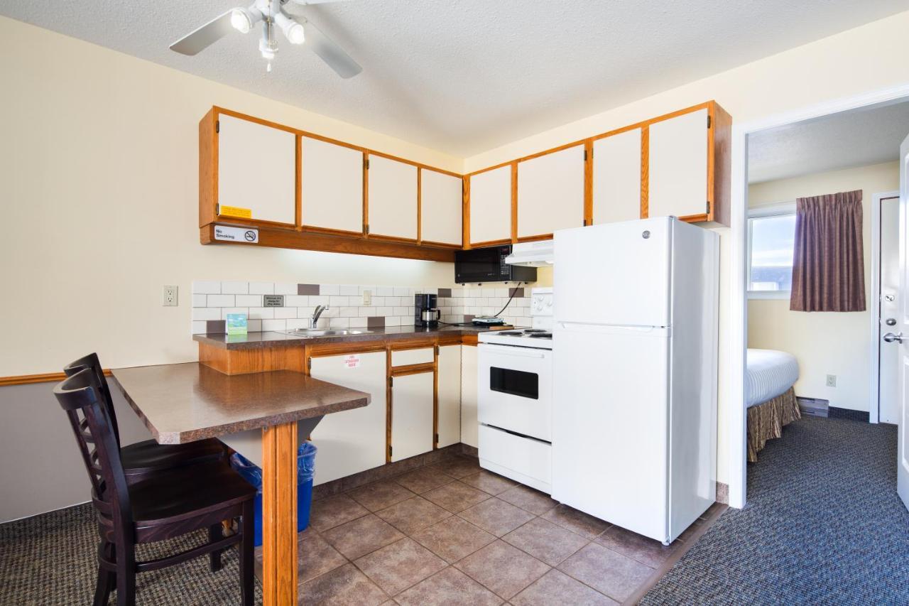 Siesta Suites Kelowna Eksteriør billede