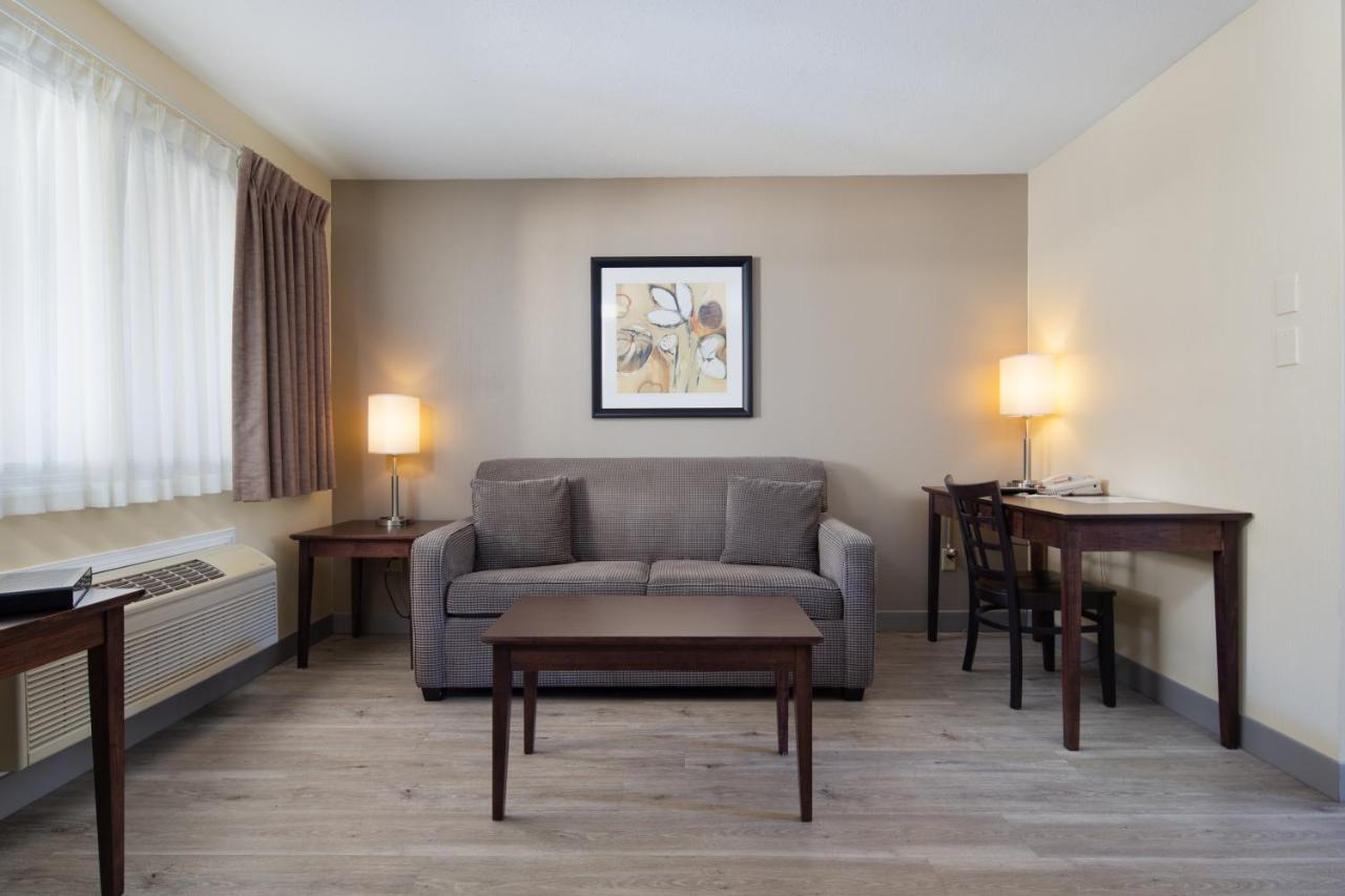 Siesta Suites Kelowna Eksteriør billede